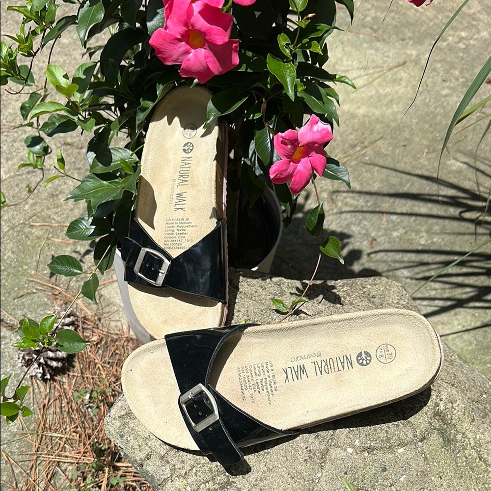 Natural Walk by Esmara Black Patent with Pink Bottom Slide
Sandals Size 8